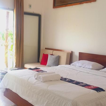 Inang Amang Homestay Labuan Bajo Pokoj fotografie